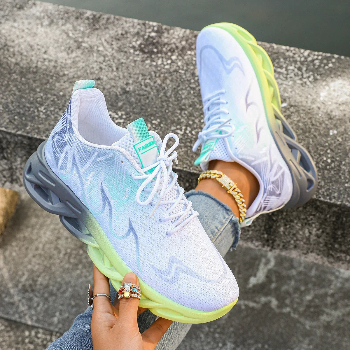 Women Casual Sports Shoes Breathable Lightweight Sneakers Running Walking Shoes Female Vulcanized Shoes