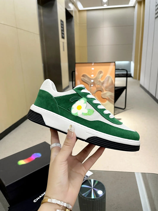 The new green suede shoes for men and women in the autumn and winter