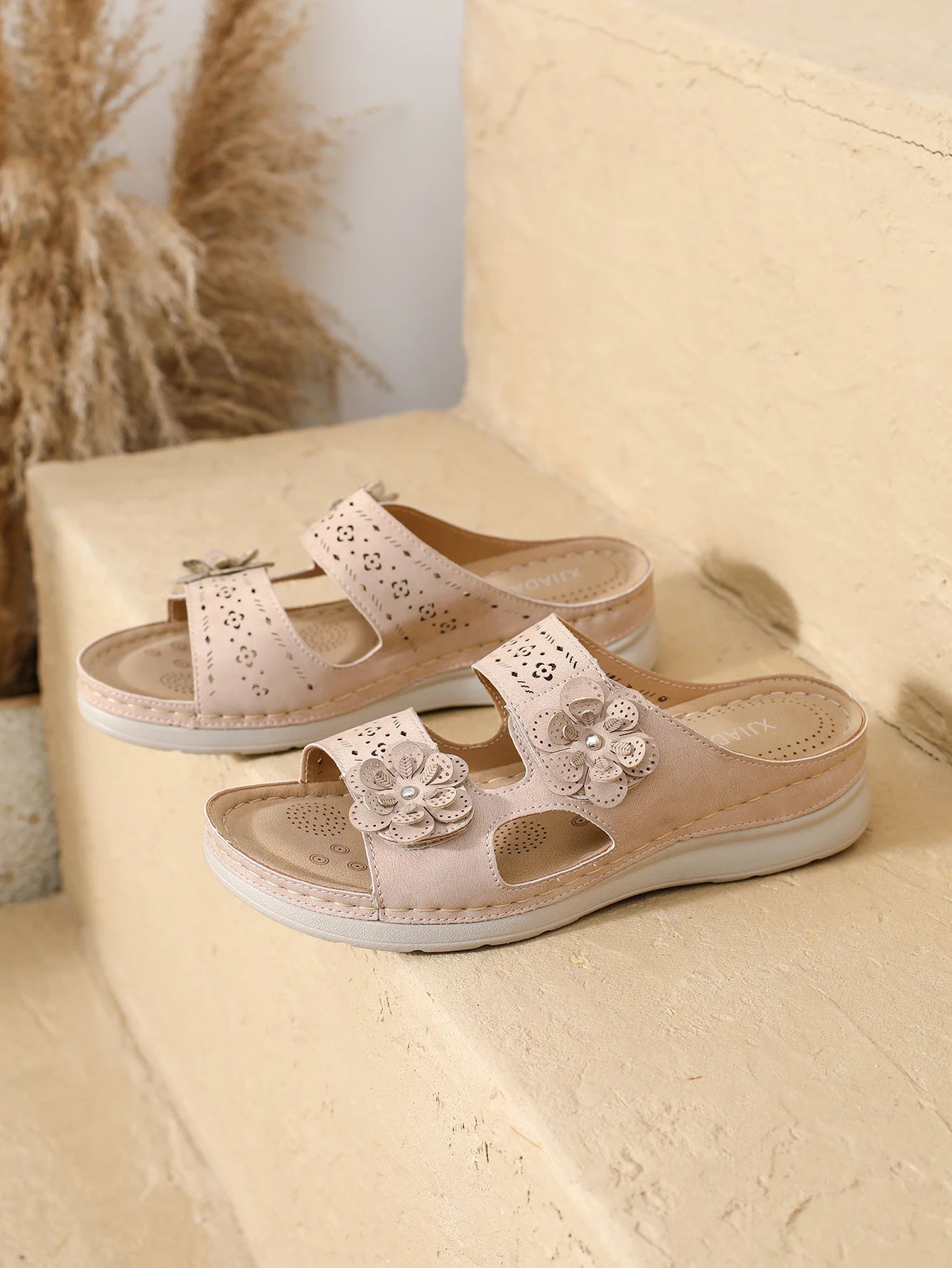 Plus Size Womens Shoes 2025 Fashion Flower Wedge Heel Slippe