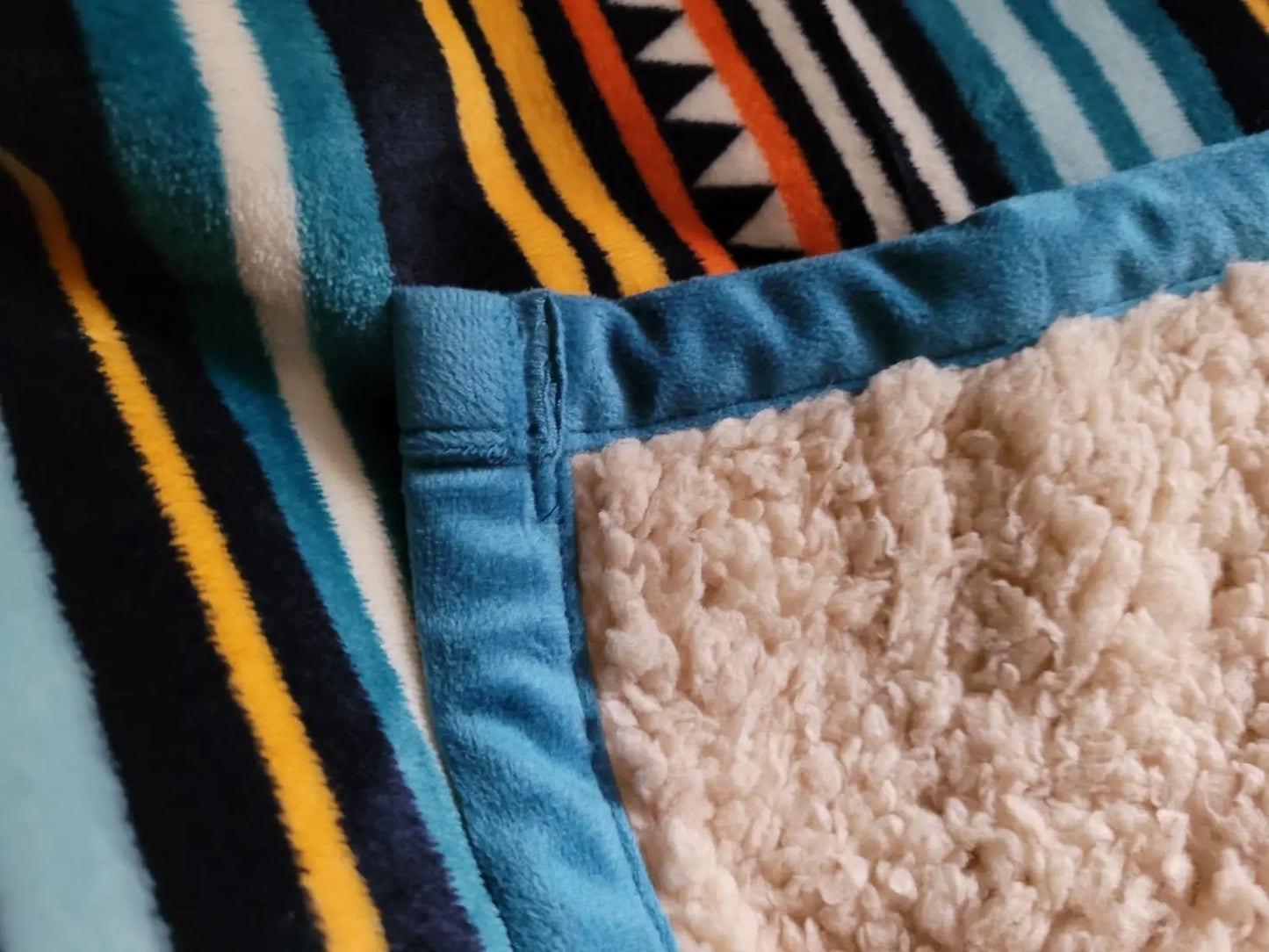Lightweight Boho Sherpa Throw 50'' X 60''