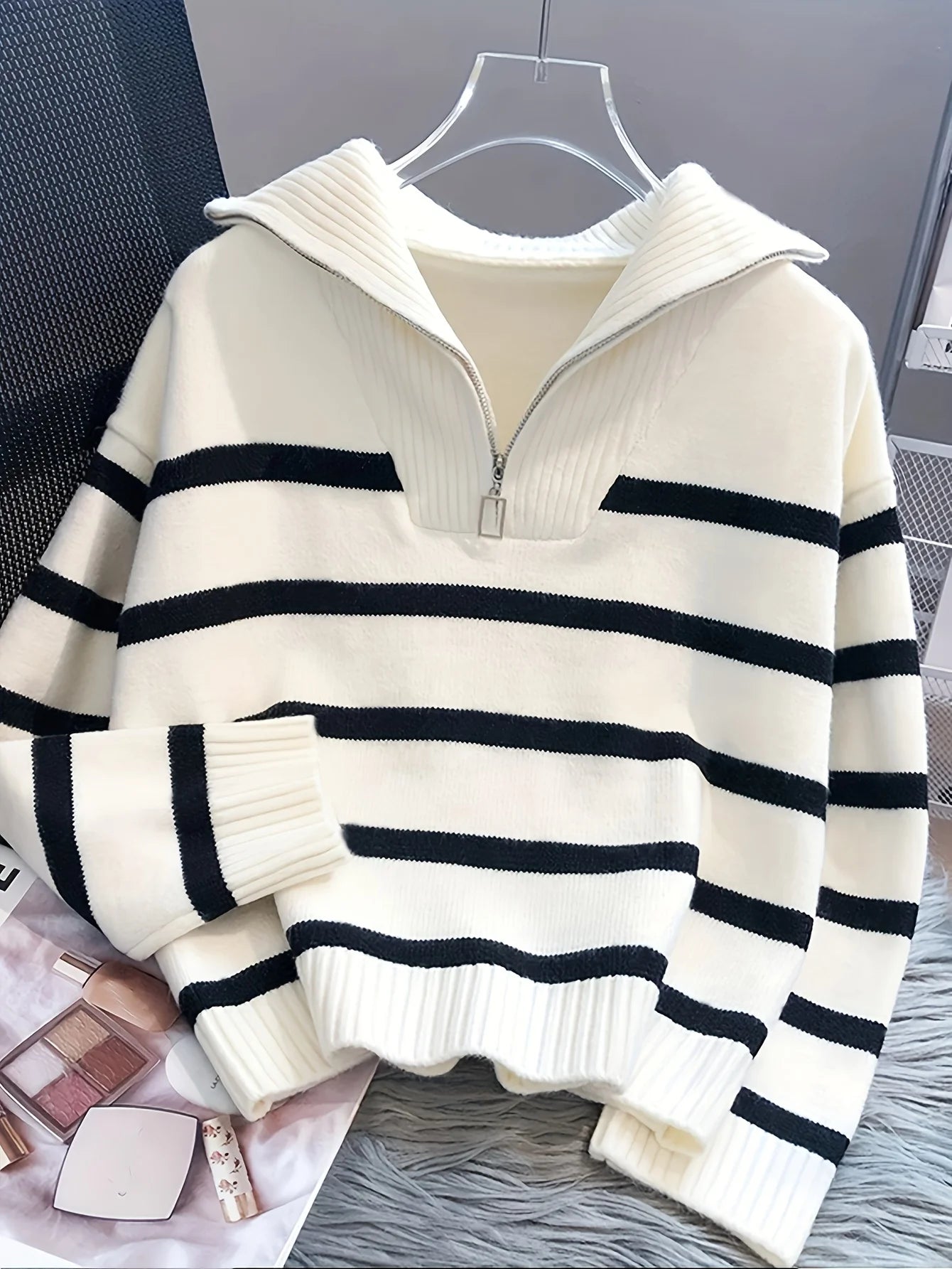 Autumn and Winter New Fashion Woman Sweater Thickened Zipper Striped