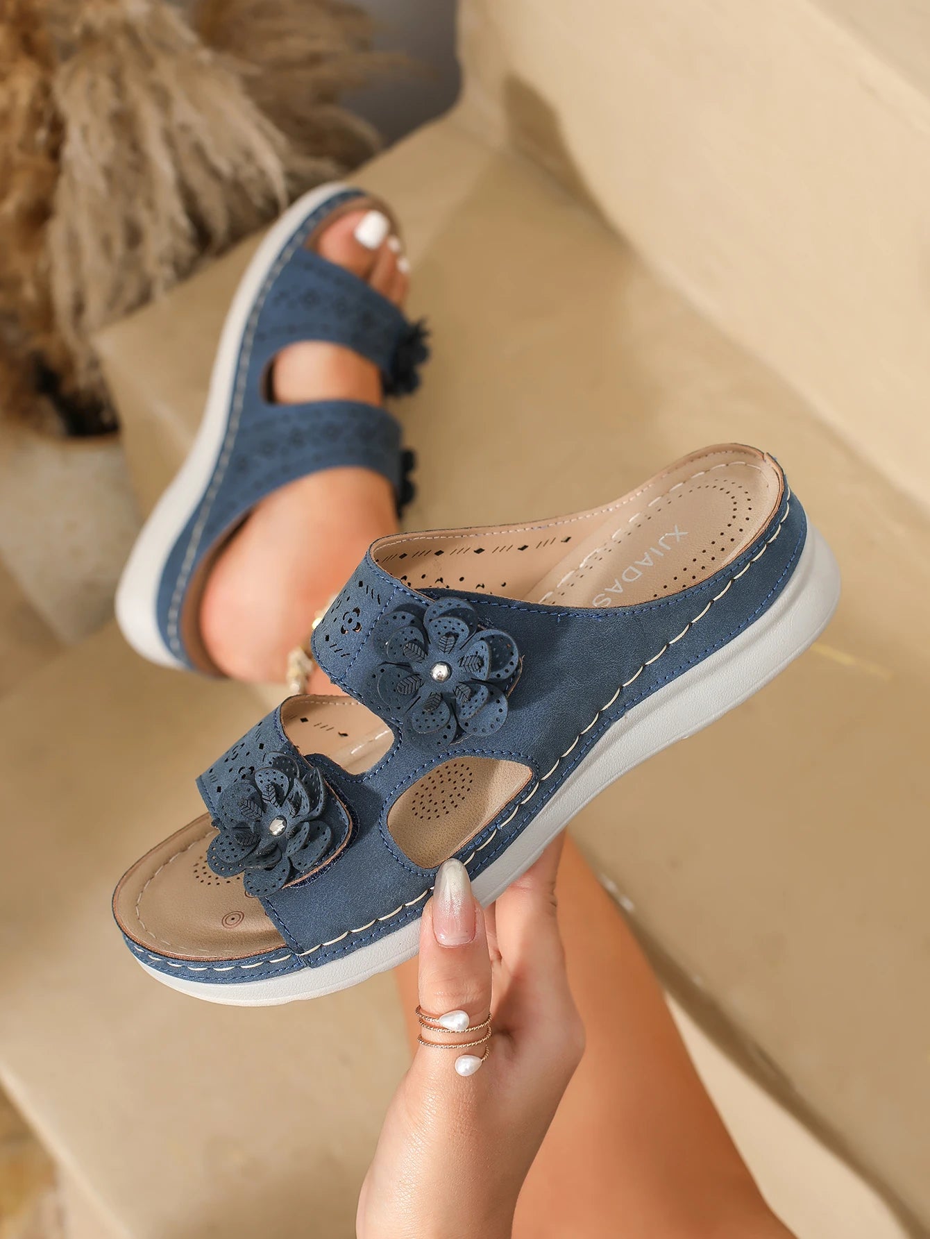 Plus Size Womens Shoes 2025 Fashion Flower Wedge Heel Slippe